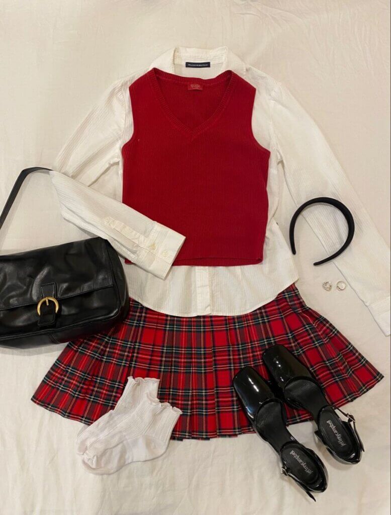 Clueless aesthetic 90s look