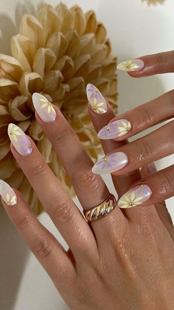 Colourful daises Spring Nails 2024